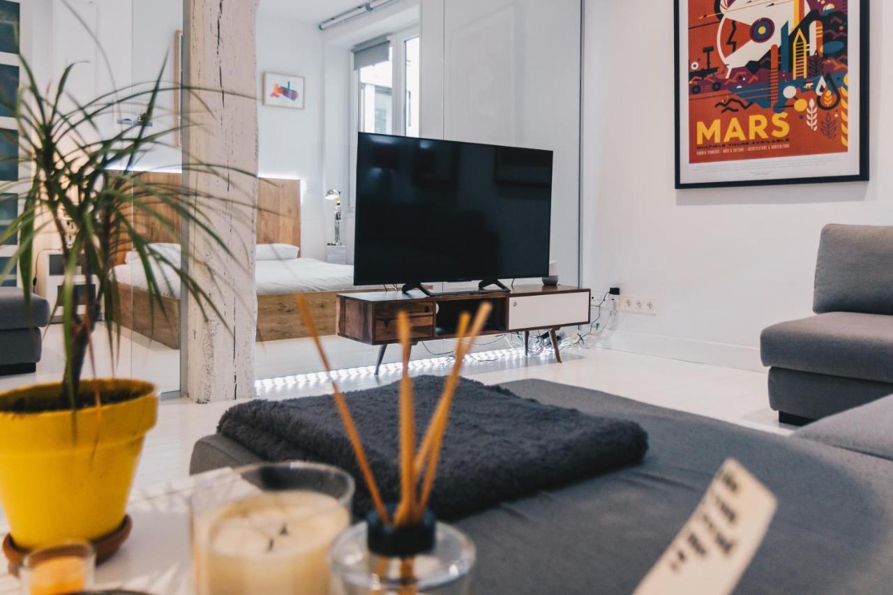 Plaza Nueva Apartment By People Rentals Бильбао Экстерьер фото